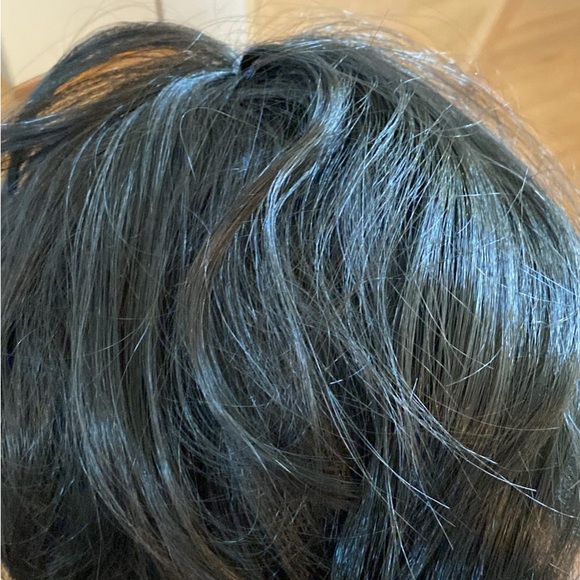 Alterego black short wig - Picture 2 of 4